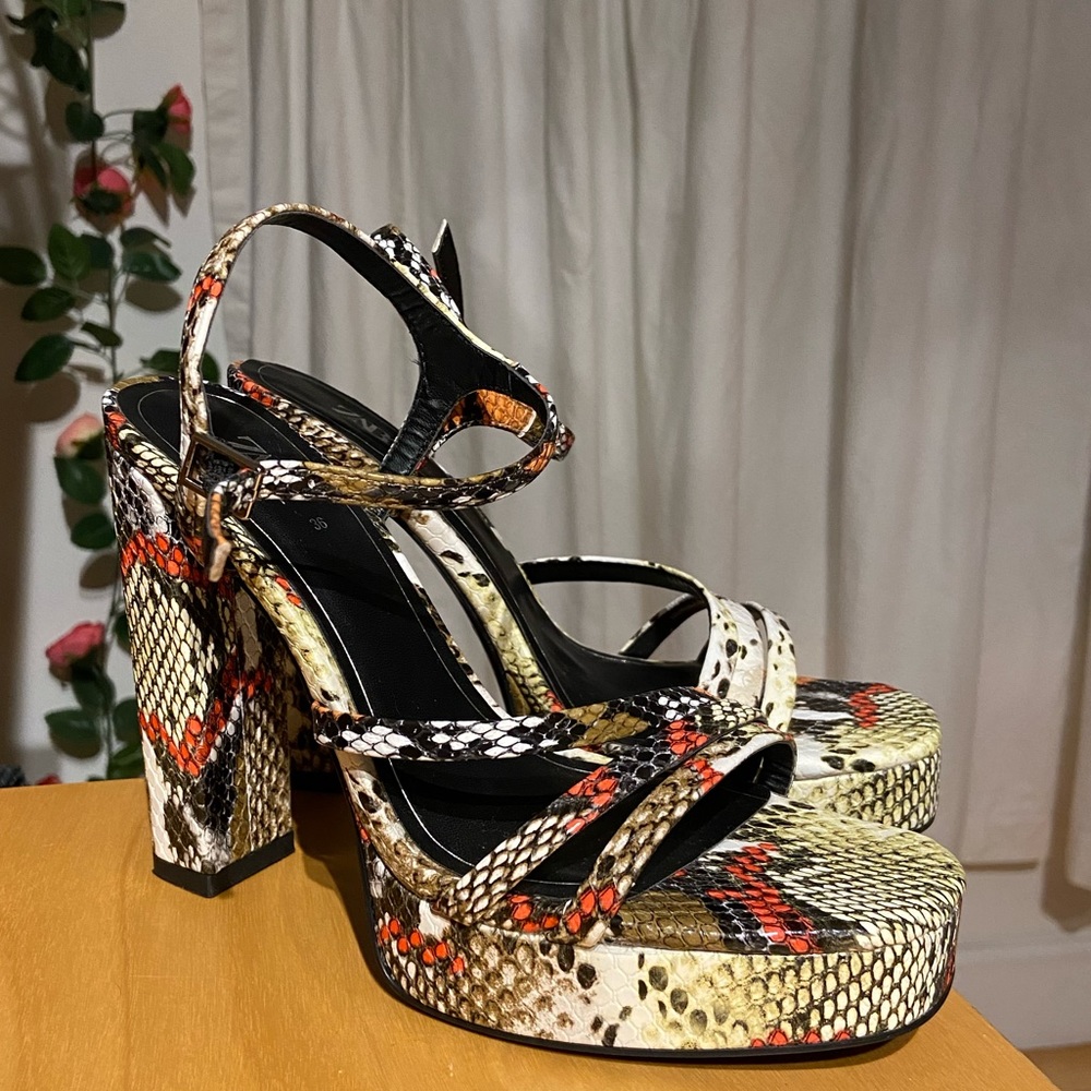Snakeskin Multicolor Heels - Zara 🐍